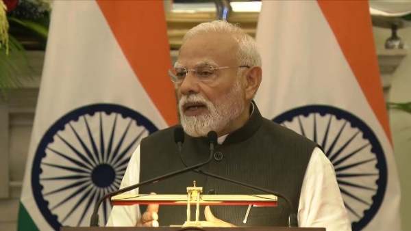 प्रधानमंत्री नरेन्द्र मोदी मंगलवार को संयुक्त सम्मेलन को संबोधित करते हुए