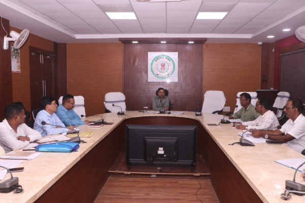 सूरजपुर जिला सहकारी विकास समिति की बैठक सम्पन्न
