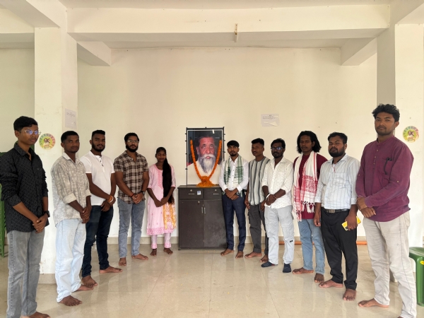 शिबू सोरेन को छात्र मोर्चा खूंटी ने दी भावभीनी श्रद्धांजलि