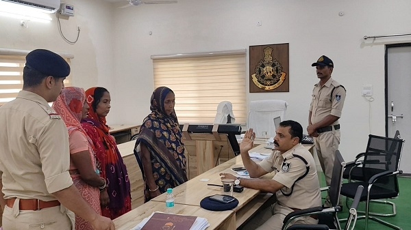 डॉक्टर के गलत इलाज से महिला की आंखों की रोशनी गायब