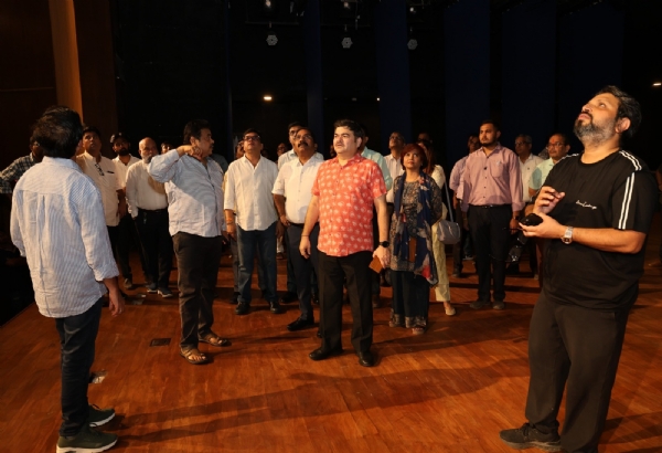 Actress damale visite tmc theatre