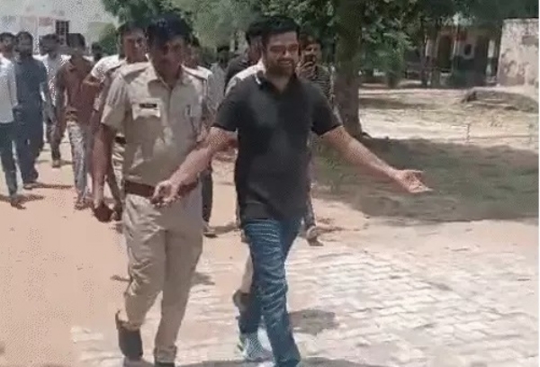 चूरू: सरकारी स्कूल में पीटीआई