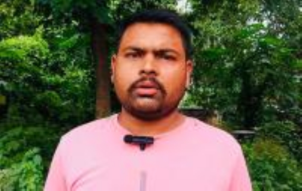 खाताधारक विनय पाण्डेय
