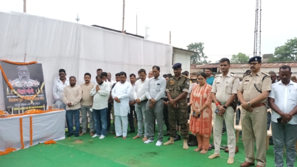 शिबू सोरेन की आत्मा के लिए तोरपा में श्रद्धांजलि सह सर्व धर्म प्राथना का आयोजन