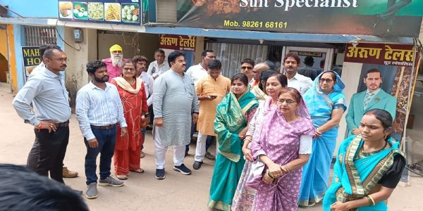 मोटर स्टैंड वार्ड में नाली बना नहीं, निगम से छह लाख निकालने का आरोप