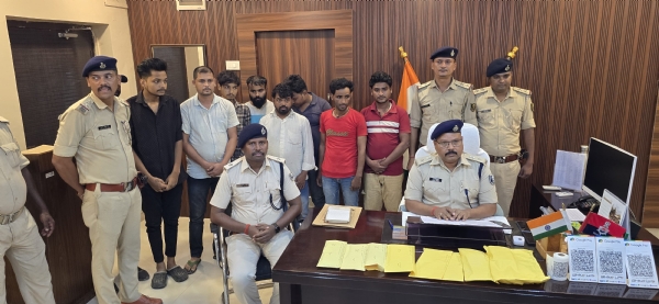 अररिया फोटो:एसपी प्री स्कैनफ्रेंस में जानकारी देते