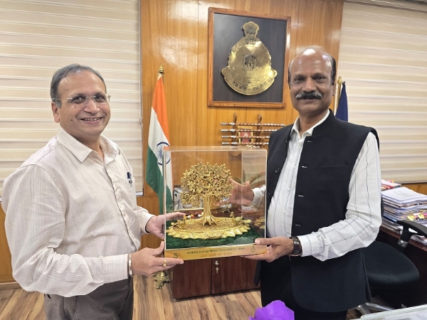 मप्रः पुलिस महानिदेशक मकवाना से वन बल प्रमुख अम्बाडे़ ने की भेंट