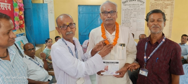 अररिया फोटो:नए सदस्यों को सदस्यता