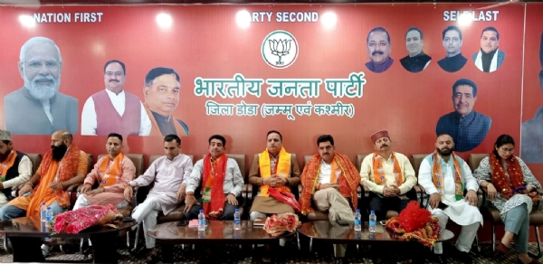 भाजपा की तिरंगा यात्रा और हर घर तिरंगा अभियान राष्ट्रीय एकता को मज़बूत करने की पहल हैं - पवन शर्मा