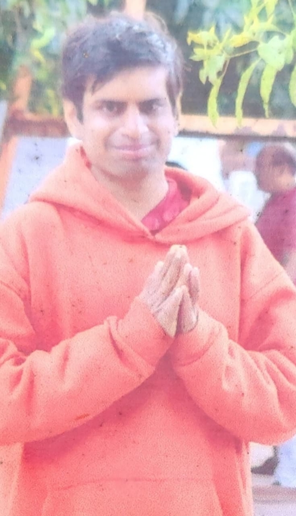 लव कोहली का जीवित अवस्था का चित्र