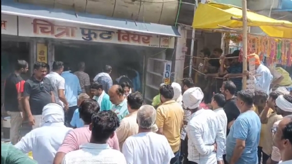 दुकान में आग लगने से लाखों रुपये का सामान खाक