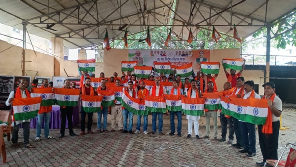 बैठक में शामिल सदस्यगण
