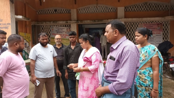 वज्रपात से मारे गये किसान के परिवार वालों से मिले विधायक