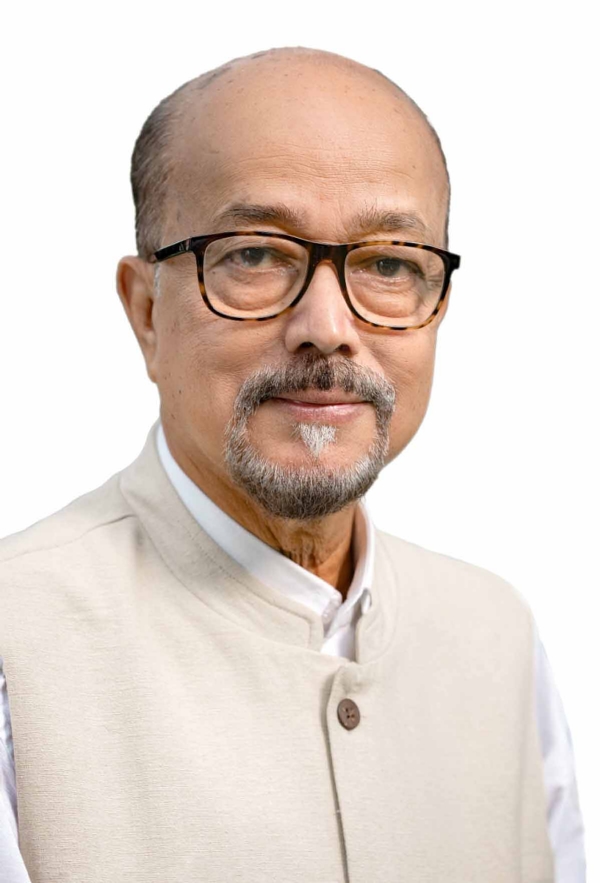 राज्यपाल  रमेन डेका