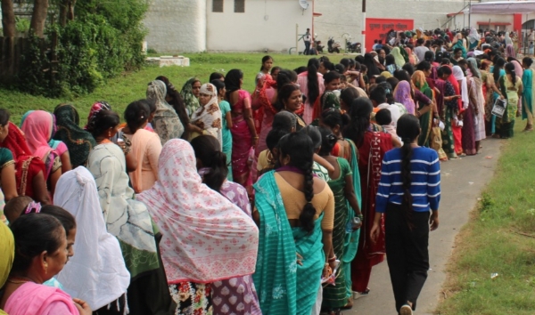 जबलपुर सेंट्रल जेल में बहनों ने बांधी बंदी भाइयों को राखी.