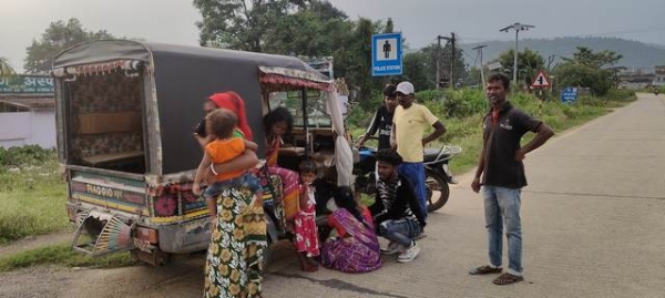 सड़क हादसे में दो सगे भाइयों सहित तीन की मौत