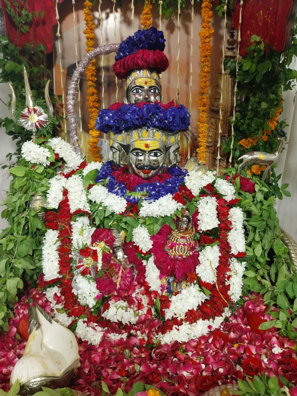 चल पंचबदन प्रतिमा