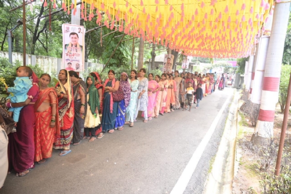 कोरबा में मंत्री लखन लाल देवांगन को 10 हज़ार से अधिक बहनों ने बाँधी स्नेह की डोर
