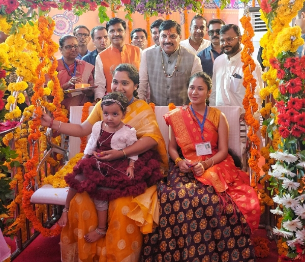 आगर मालवा जिले के बाबा बैजनाथ महादेव धाम में श्रावण पर्व के अवसर पर आयोजित भव्य रक्षाबंधन कार्यक्रम