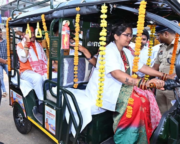 मुख्यमंत्री विष्णुदेव साय जशपुर एक्सप्रेस का शुभारंभ किया