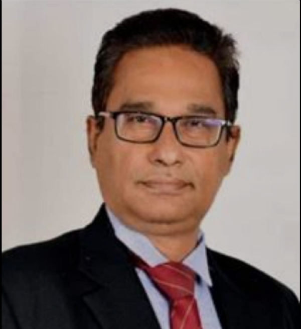 डॉ. आर एल आर्या फोटो