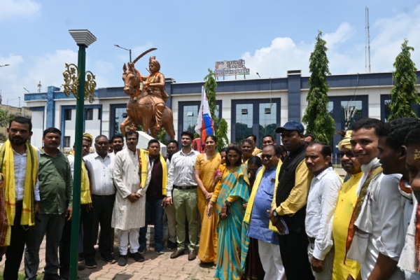 बलौदाबाजार में शनिवार क़ो विश्वास आदिवासी दिवस उत्साह के साथ मनाया गया