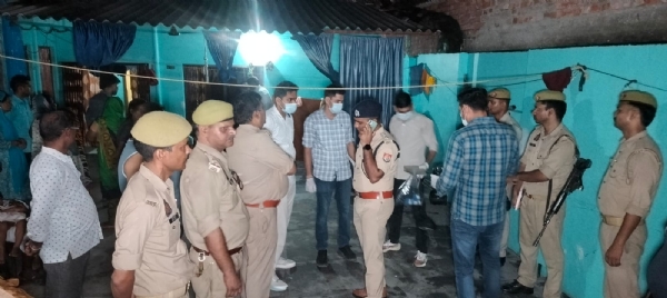 मौके पर मौजूद पुलिस