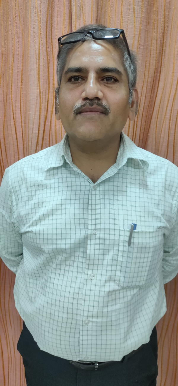 मुरादाबाद रेल मंडल के नवागत मंडल रेल प्रबंधक संग्रह मौर्य । ( डीआरएम )