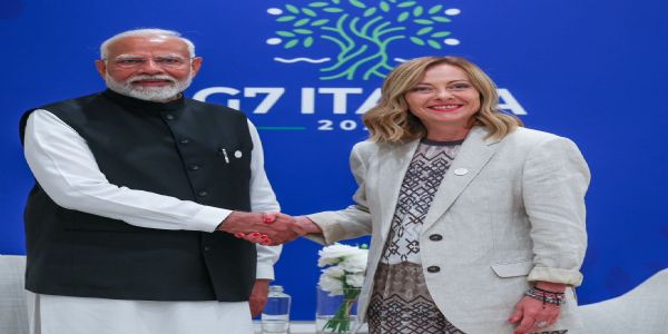प्रधानमंत्री ने की इटली की समकक्ष मेलोनी से बातचीत