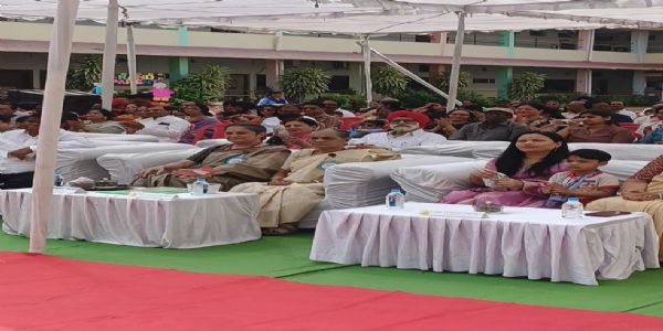 कोरबा : न्यू एरा प्रोग्रेसिव स्कूल में धूमधाम से मनाया गया ग्रैंड पैरेंट्स डे