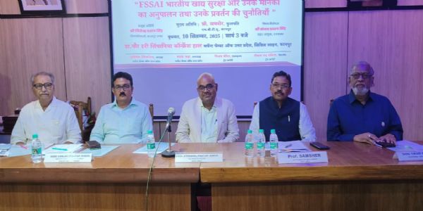 भोजन की गुणवत्ता सुनिश्चित करें खाद्य कारोबारी: जिलाधिकारी