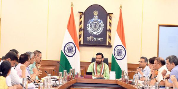 मेगा परियोजनाओं को तय समय में पूरा करें अधिकारी: नायब सैनी