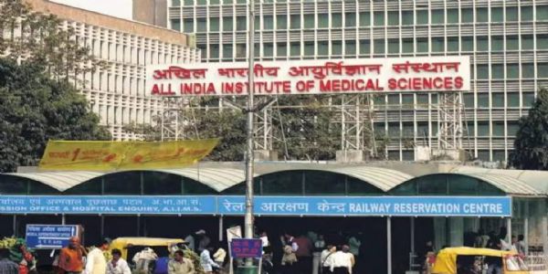 छात्रों की आत्महत्या रोकने के लिए एम्स ने एआई आधारित “नेवर अलोन” एप किया लॉन्च