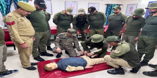 अखनूर में जम्मू-कश्मीर पुलिस के लिए बैटलफील्ड नर्सिंग असिस्टेंट कैडर का आयोजन