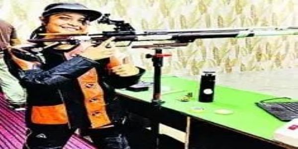 निशानेबाज श्रद्धा रस्तोगी ने दस मीटर एयर राइफल इवेंट में जीता सिल्वर मेडल