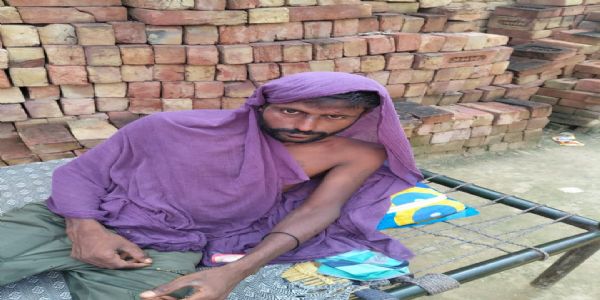 सिरसा में छत गिरने से युवक घायल, बरसात से कई कच्चे मकान क्षतिग्रस्त, मुआवजे की मांग