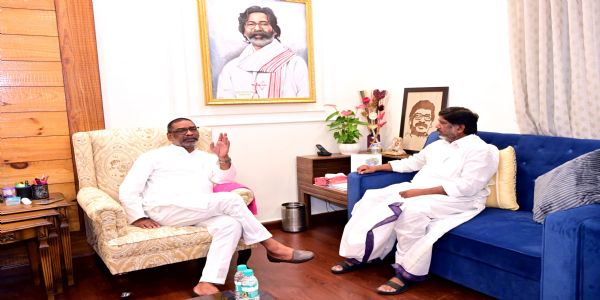 झारखंड के मुख्यमंत्री हेमंत सोरेन से मिले तेलंगाना के उपमुख्यमंत्री