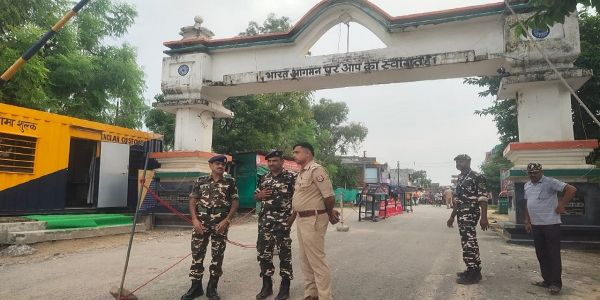 नेपाल से भागे कैदी यूपी के महाराजगंज और सिद्धार्थनगर जिले की सीमा पर पकड़े गए