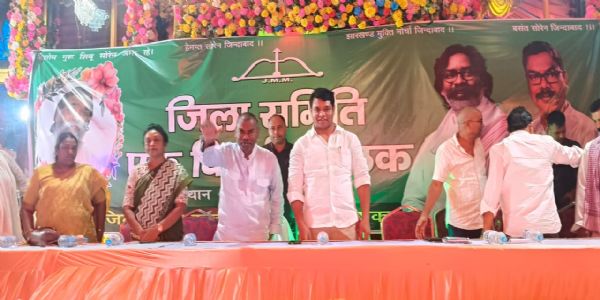 लोगों को भटकाने के लिए सूर्या हांसदा का मामला उछाल रही भाजपा : बसंत