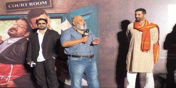 जॉली एलएलबी-3 के ट्रेलर लॉन्च पर अभिनेता अक्षय कुमार, अरशद वारसी और सौरभ शुक्ला पहुंचे कानपुर