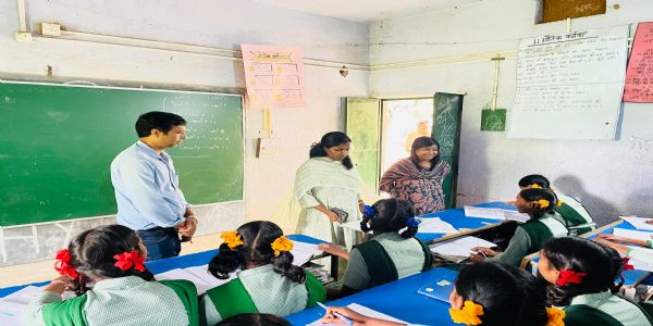 उपायुक्त ने विकास योजनाओं की समीक्षा, अधिकारियों को दिया निर्देश