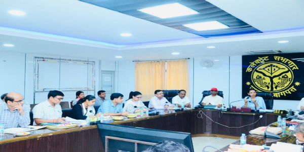 डी श्रेणी वाले विभागों को डीएम ने की प्रतिकूल प्रविष्टि जारी