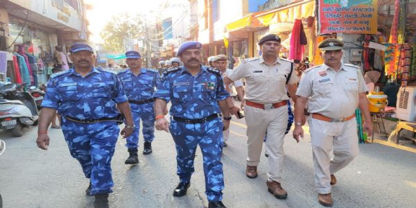 झज्जर: पुलिस व रैपिड एक्शन फोर्स ने संयुक्त रूप से किया रूट मार्च