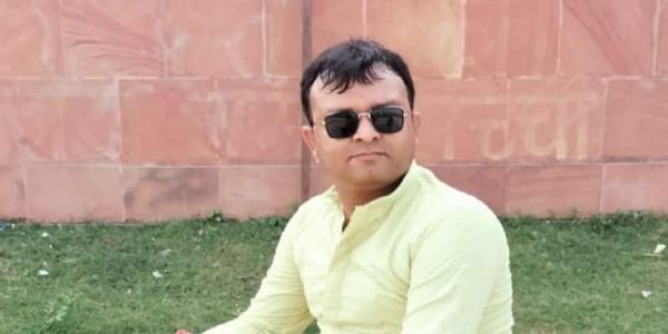 आजमगढ़ में तैनात जिला समाज कल्याण अधिकारी ने प्रतापगढ़ में की आत्महत्या