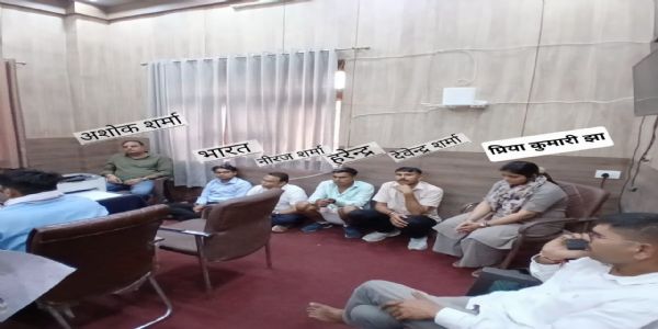 नगर परिषद के पांच अधिकारी-कर्मचारी रिश्वत लेते गिरफ्तार