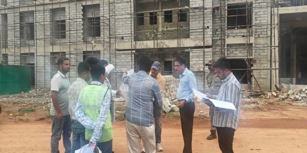 कोरबा : संभागायुक्त ने निर्माणाधीन मेडिकल कॉलेज, जिला अस्पताल एवं आईटी कोरबा में संचालित मेडिकल कॉलेज का किया निरीक्षण