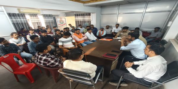 धमतरी:दुर्गा स्थापना एवं झांकी प्रदर्शन को लेकर प्रशासनिक बैठक संपन्न