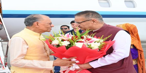 चार दिवसीय उत्तराखंड भ्रमण पर देहरादून पहुंचे मॉरीशस के प्रधानमंत्री