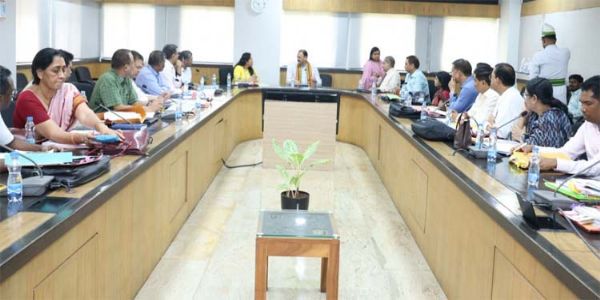 एनएमसी के मापदंड को पूरा करने के लिए आवश्यक निर्देशों का हो पालन: स्वास्थ्य मंत्री