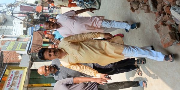 अवैध निर्माण को प्रशासन ने गिरवाया, चला बुलडोजर